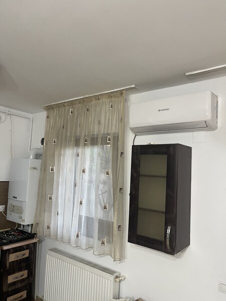 Prelungirea Ghencea, Margelelor, ap. 2 camere, curte 120 mp.