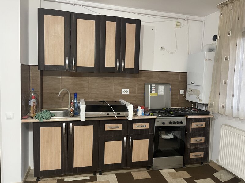 Prelungirea Ghencea, Margelelor, ap. 2 camere, curte 120 mp.