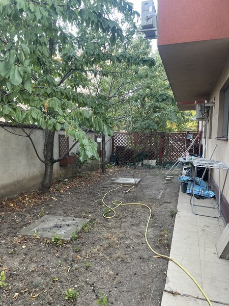 Prelungirea Ghencea, Margelelor, ap. 2 camere, curte 120 mp.