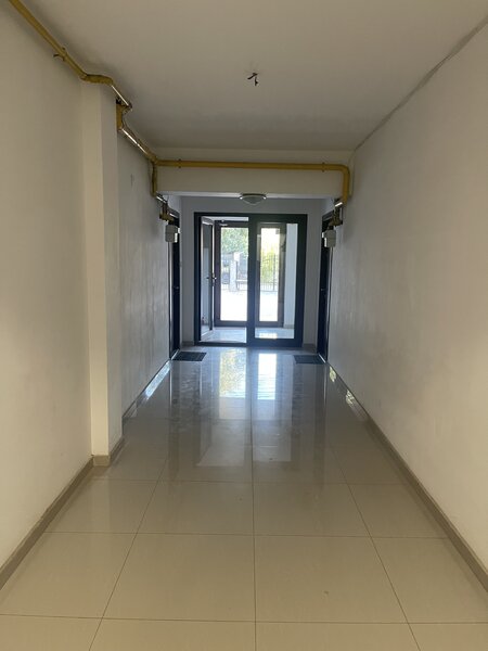 Prelungirea Ghencea, Margelelor, ap. 2 camere, curte 120 mp.